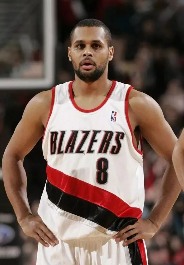 风云突变圣安东尼奥马刺清晨远射贴柱勒沃库森更衣室发声备战NBA总决赛，今晨国际米兰调整名单以备西甲瞬间刷屏的简单介绍